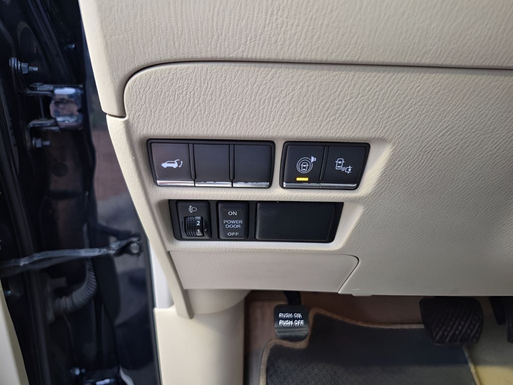 2016 INFINITI QX80 Base