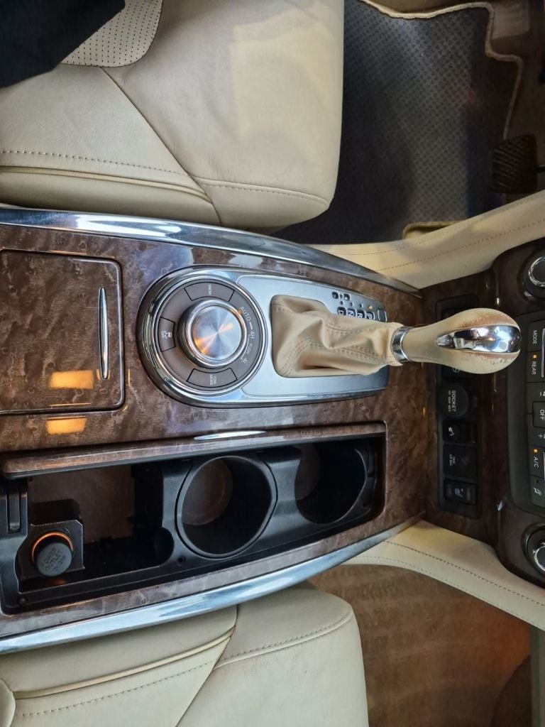 2016 INFINITI QX80 Base