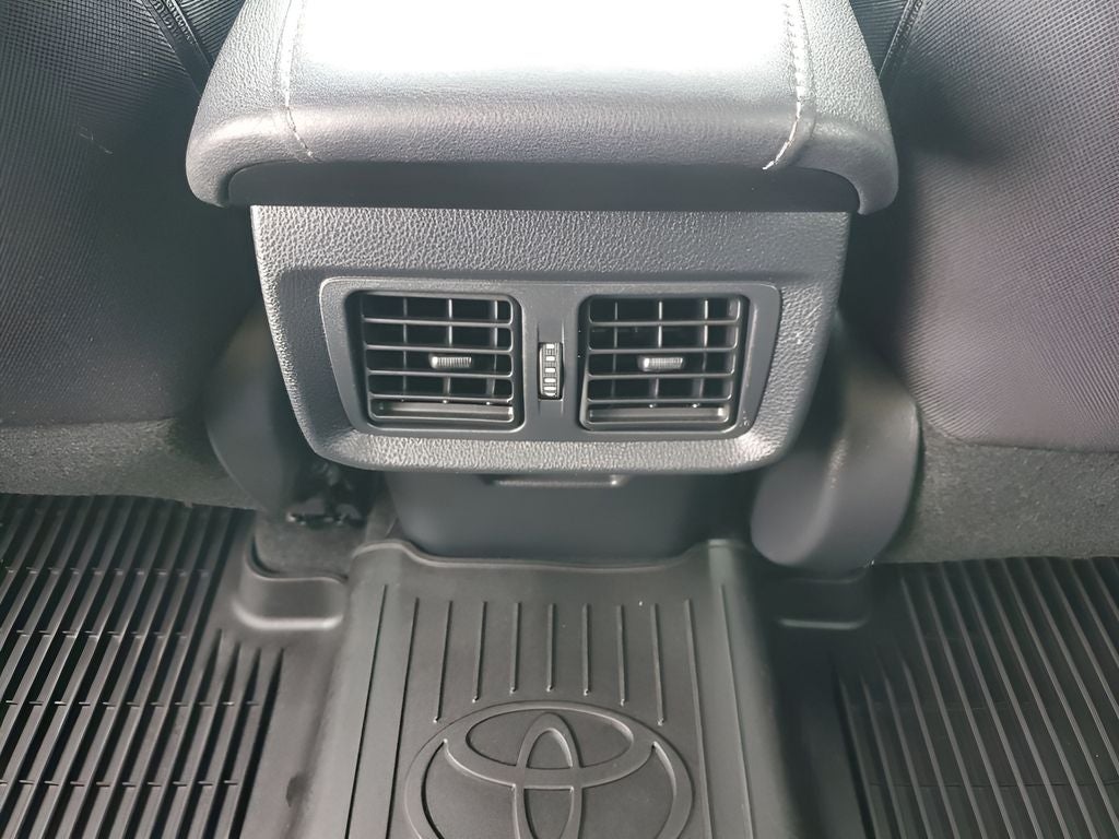 2024 Toyota Venza LE