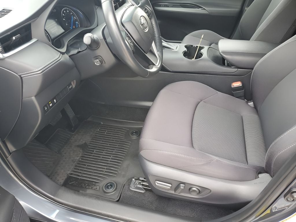 2024 Toyota Venza LE