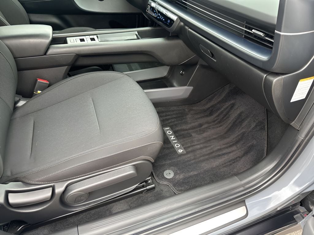 2024 Hyundai IONIQ 6 SE