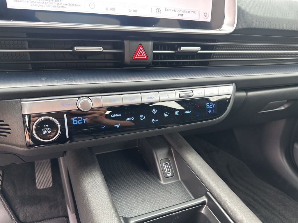 2024 Hyundai IONIQ 6 SE