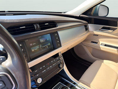 2017 Jaguar XF 20d Premium