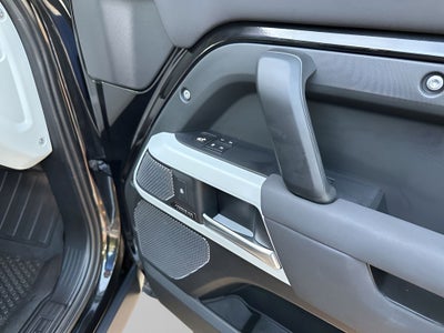 2023 Land Rover Defender 110 SE