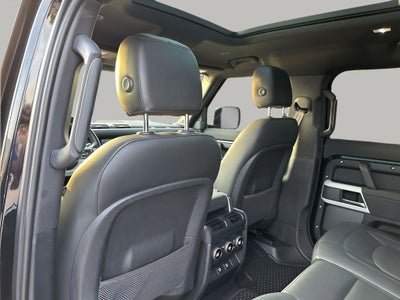 2023 Land Rover Defender 110 SE