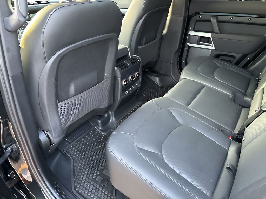 2023 Land Rover Defender 110 SE