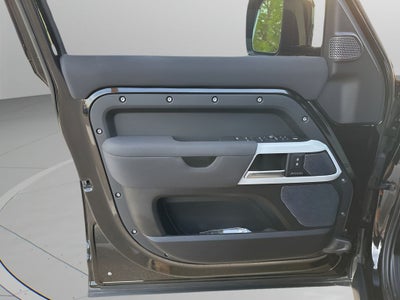 2023 Land Rover Defender 110 SE