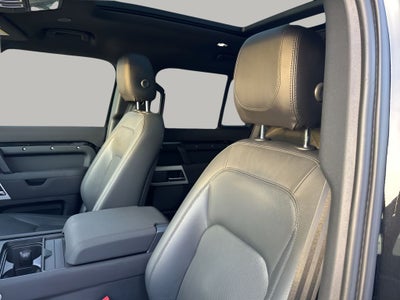 2023 Land Rover Defender 110 SE
