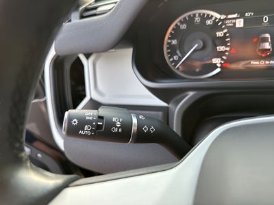 2023 Land Rover Defender 110 SE