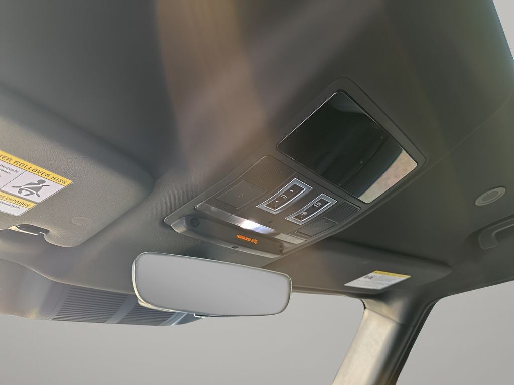 2023 Land Rover Defender 110 SE