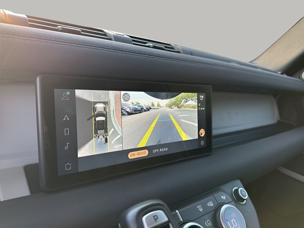 2023 Land Rover Defender 110 SE