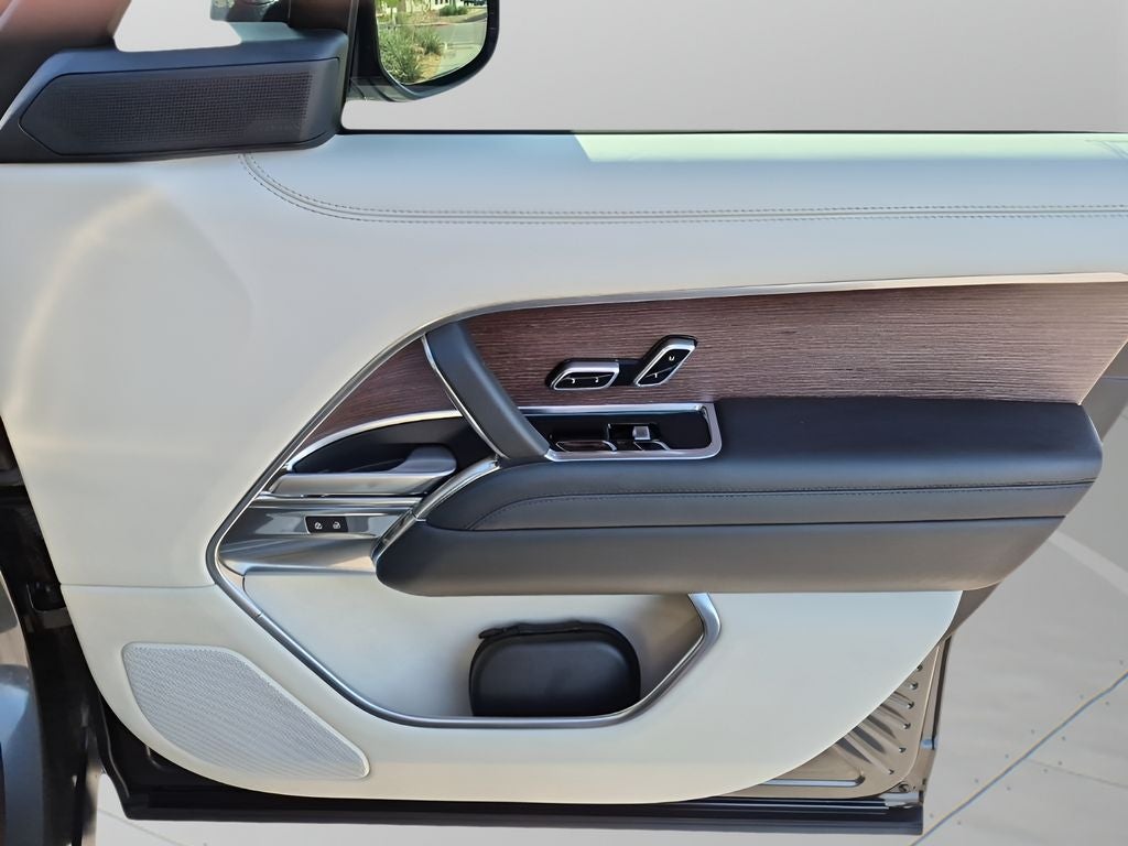 2023 Land Rover Range Rover Autobiography