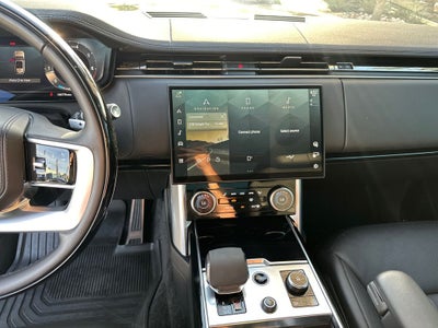 2023 Land Rover Range Rover SE