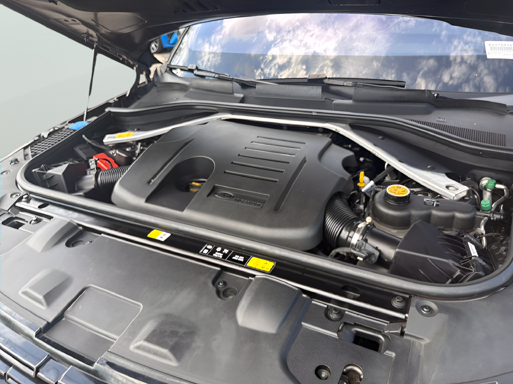 2023 Land Rover Range Rover SE LWB