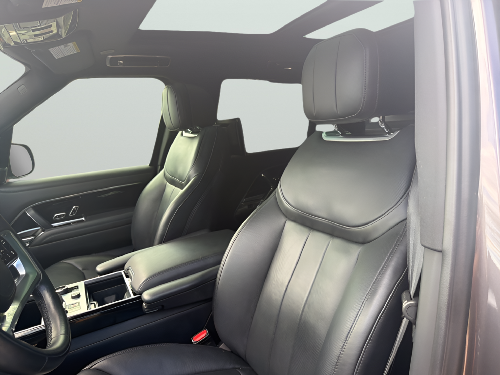 2023 Land Rover Range Rover SE LWB