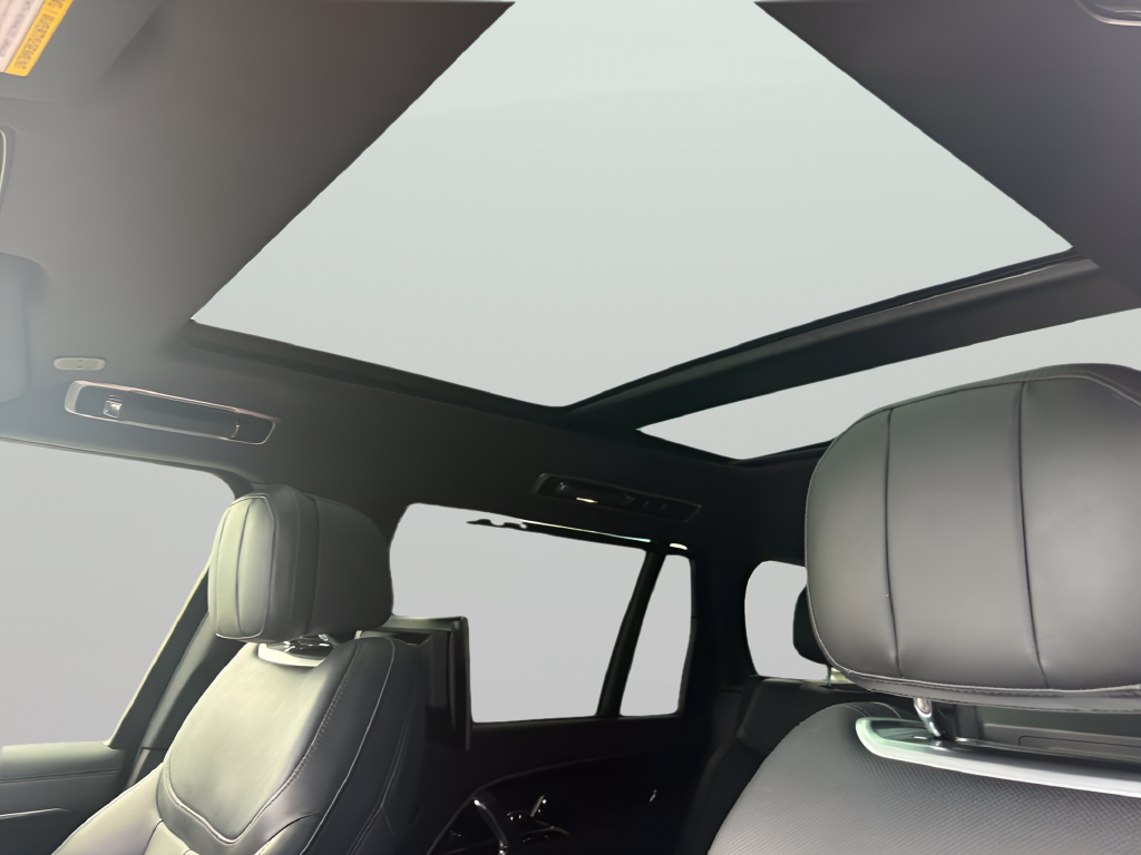 2023 Land Rover Range Rover SE LWB