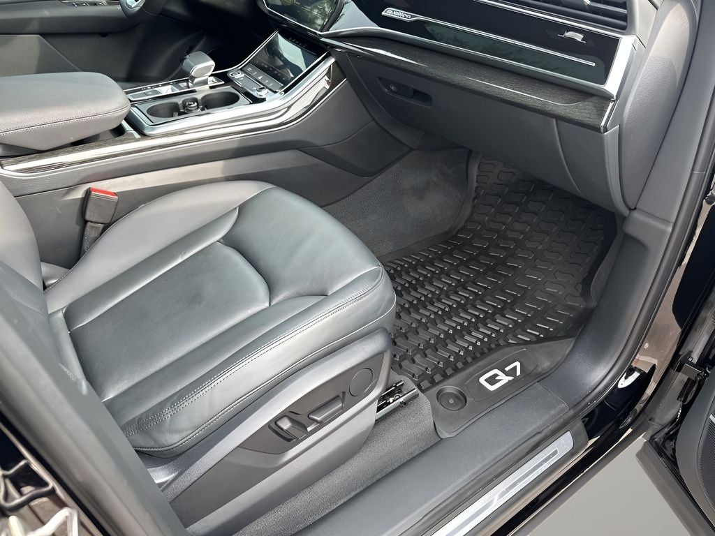 2021 Audi Q7 45 Premium Plus quattro