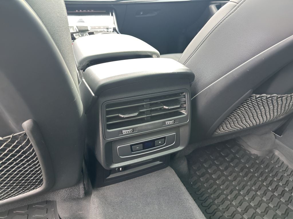 2021 Audi Q7 45 Premium Plus quattro