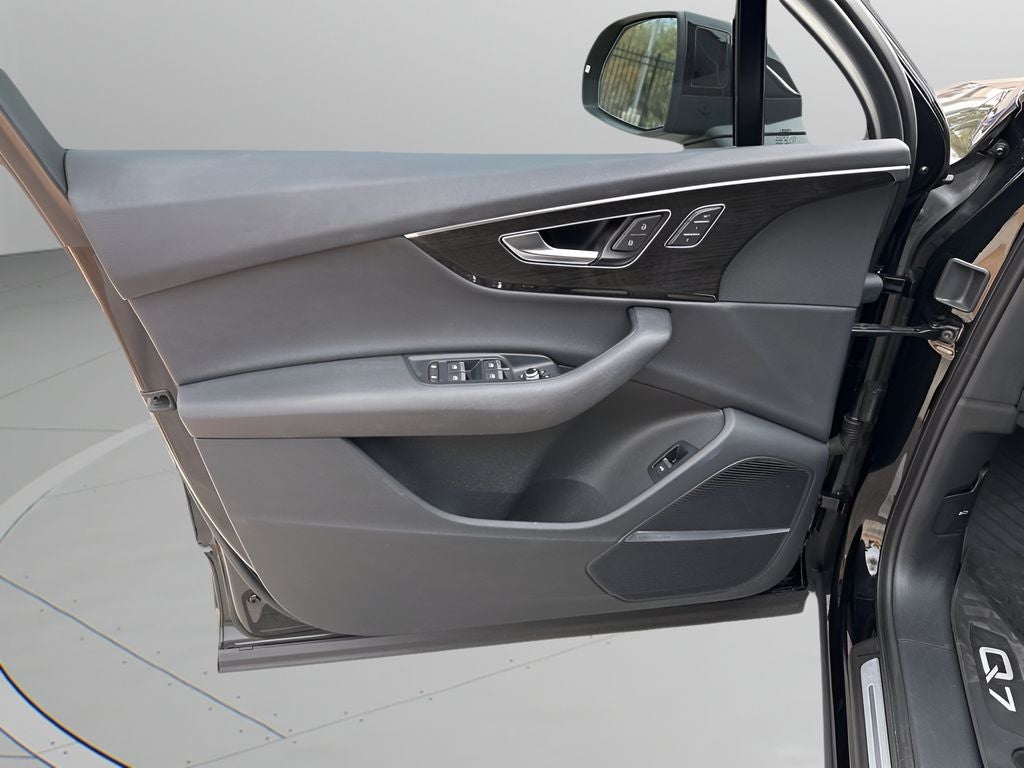 2021 Audi Q7 45 Premium Plus quattro