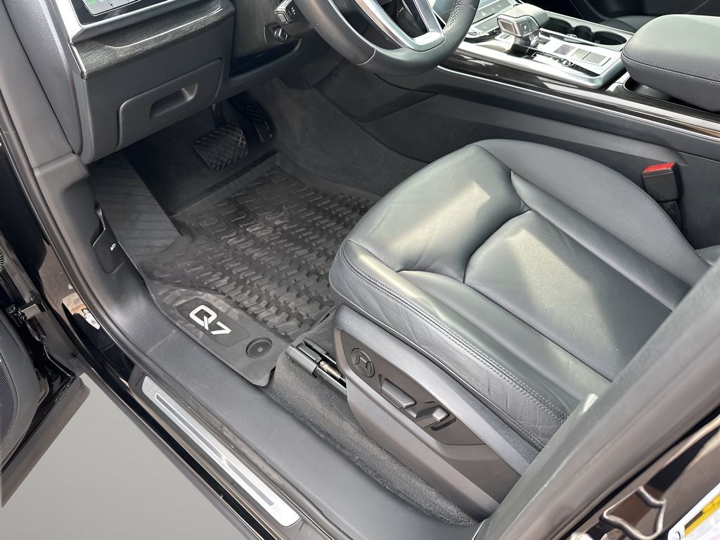 2021 Audi Q7 45 Premium Plus quattro