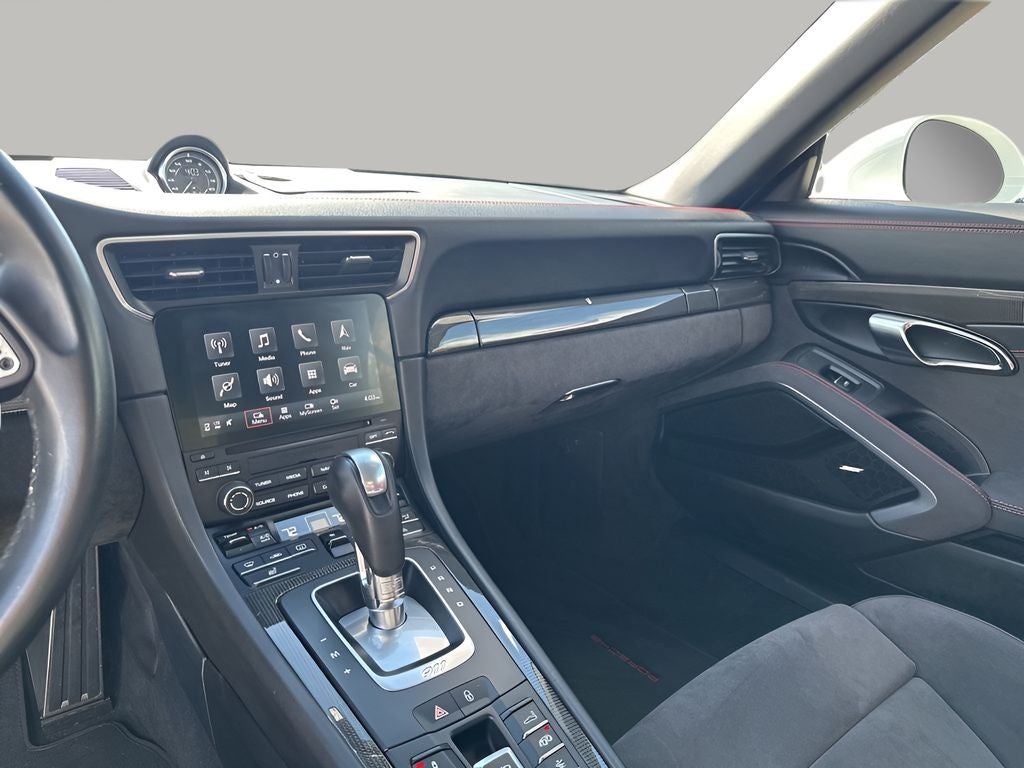 2017 Porsche 911 Carrera 4 GTS