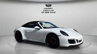 2017 Porsche 911 Carrera 4 GTS