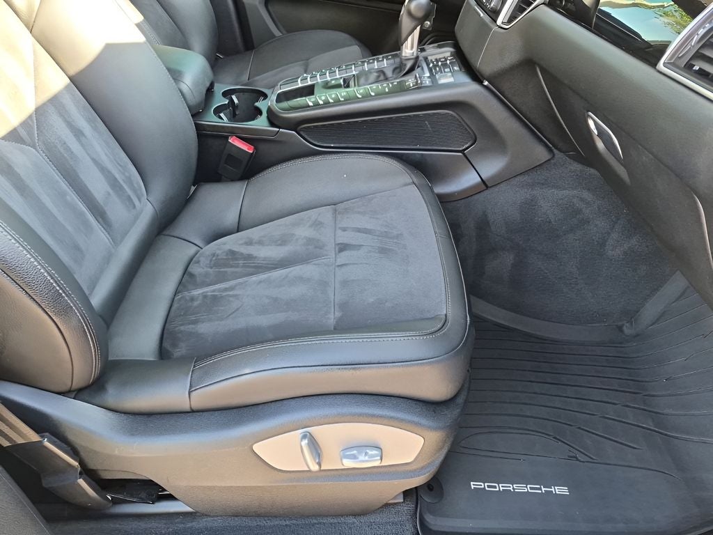 2018 Porsche Macan Sport Edition