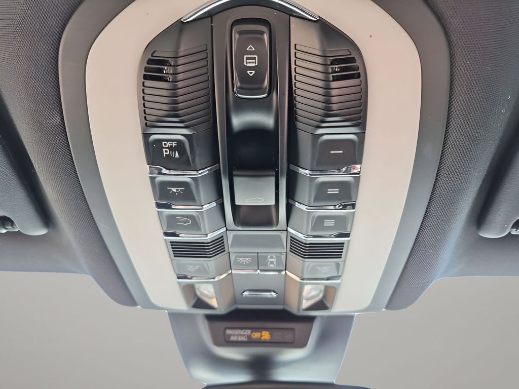 2018 Porsche Macan Sport Edition