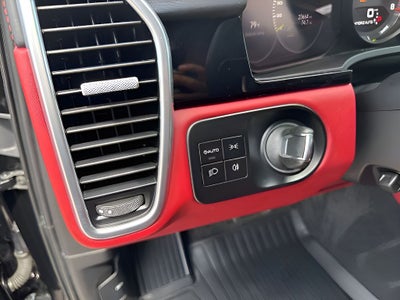 2023 Porsche Cayenne E-Hybrid Turbo S