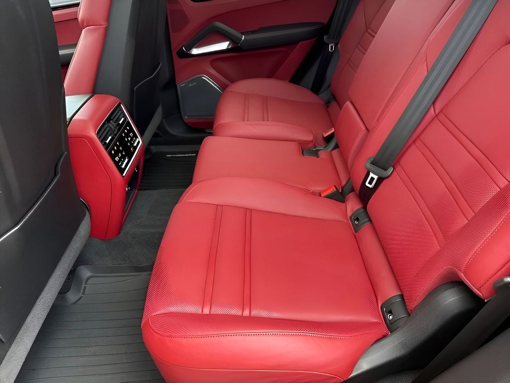 2023 Porsche Cayenne E-Hybrid Turbo S