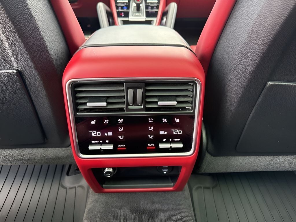 2023 Porsche Cayenne E-Hybrid Turbo S