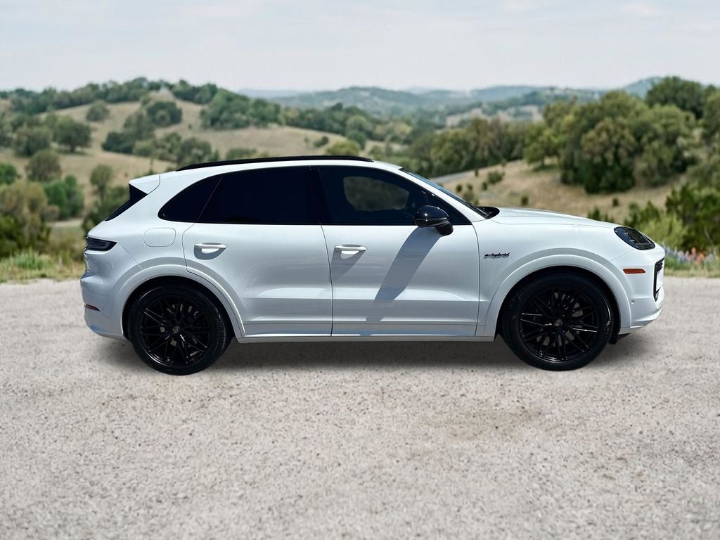 2025 Porsche Cayenne E-Hybrid Turbo