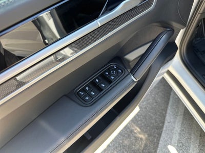 2025 Porsche Cayenne E-Hybrid Turbo