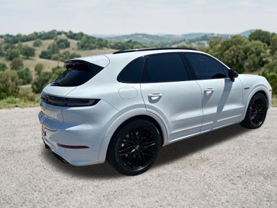 2025 Porsche Cayenne E-Hybrid Turbo