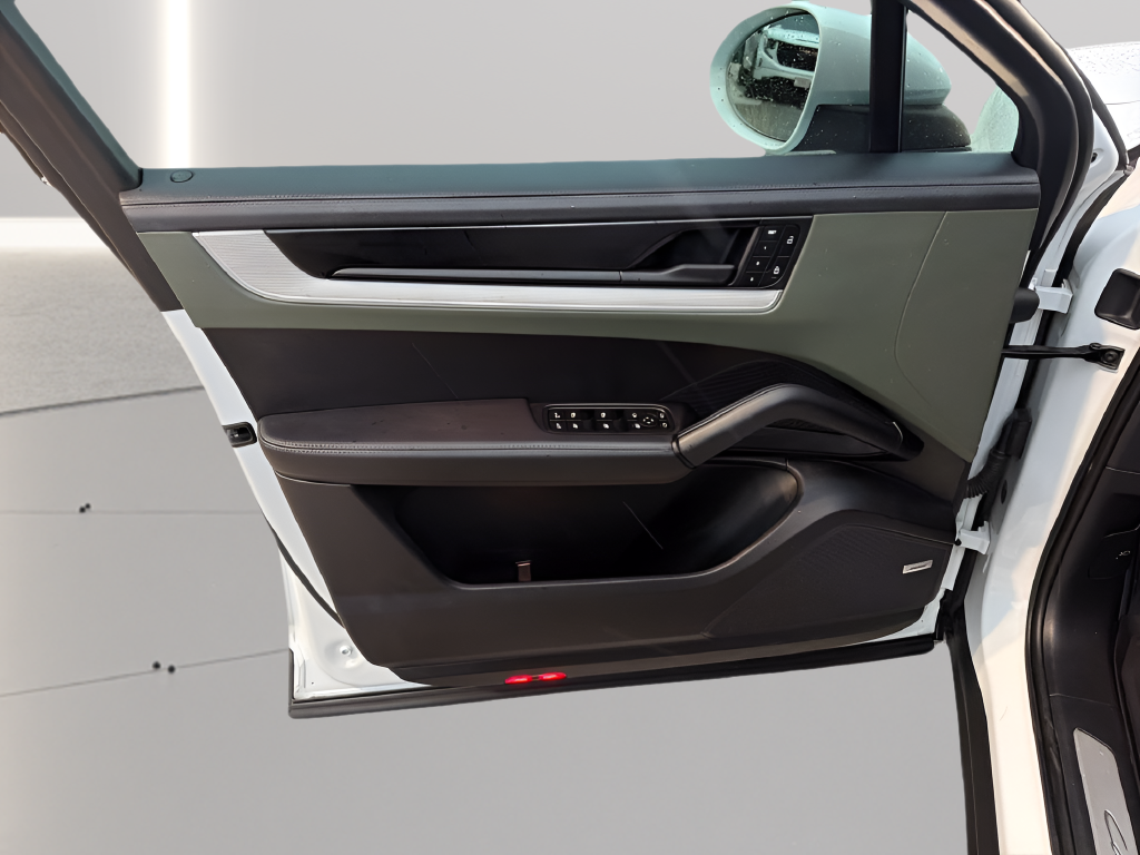 2024 Porsche Cayenne Coupe Base