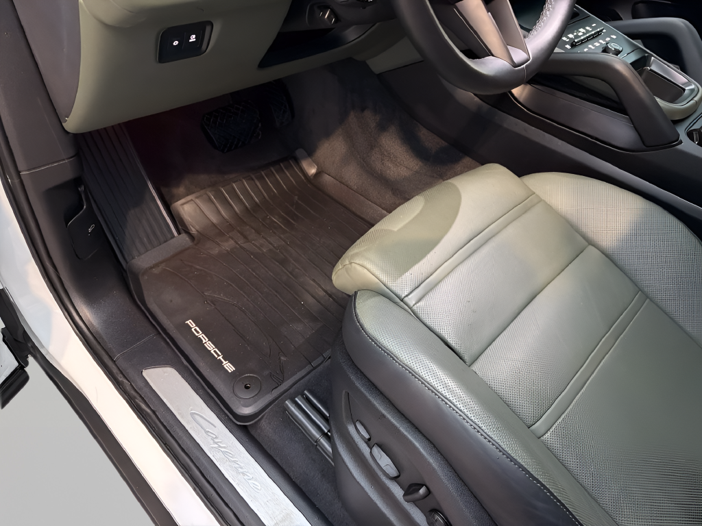 2024 Porsche Cayenne Coupe Base