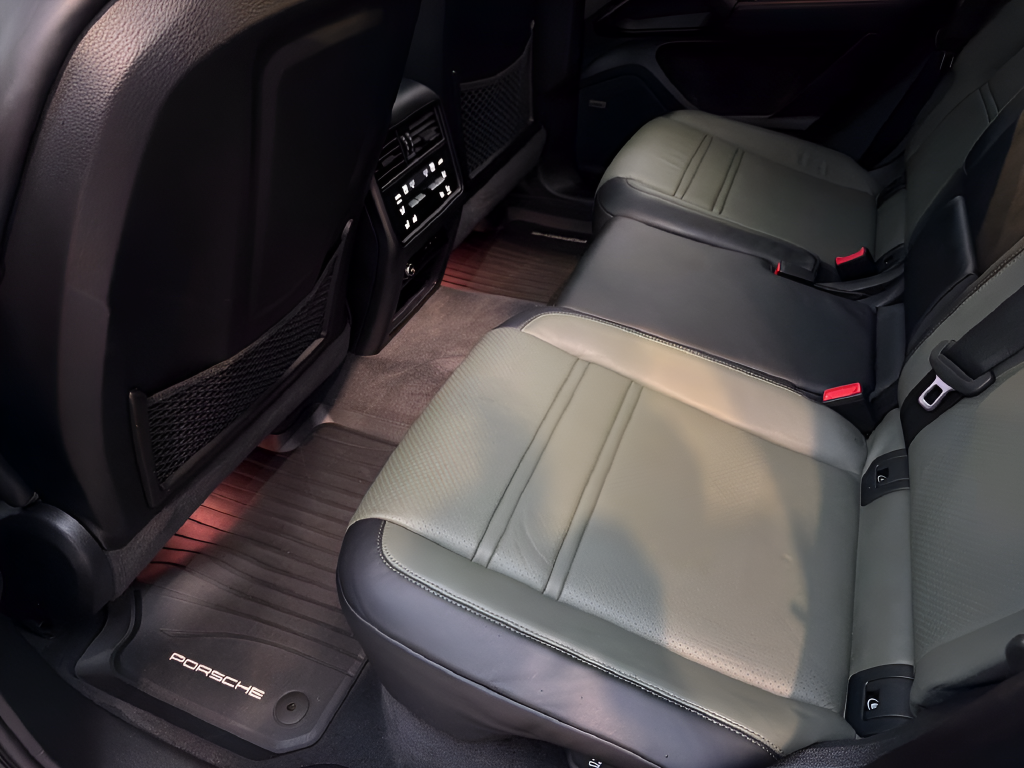 2024 Porsche Cayenne Coupe Base