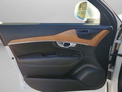 2024 Volvo XC90 B6 Plus Bright Theme 6-Seater