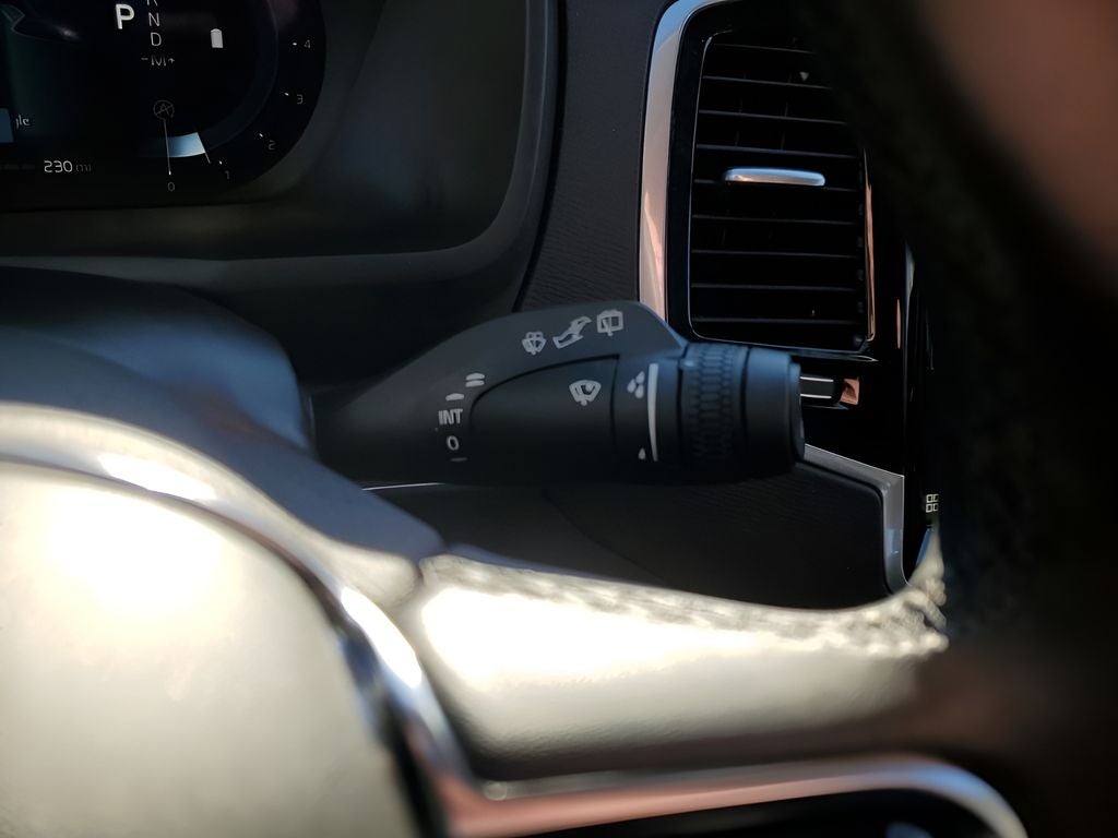 2024 Volvo XC90 B6 Plus Bright Theme 6-Seater