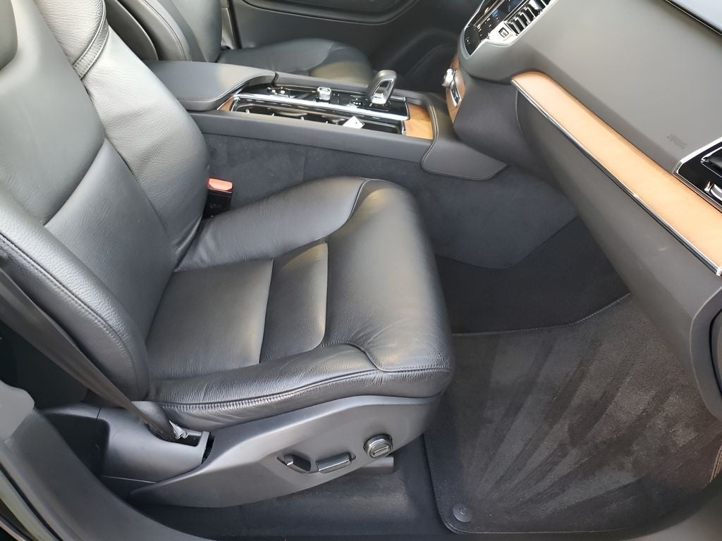 2023 Volvo XC90 B6 Plus 7-Seater