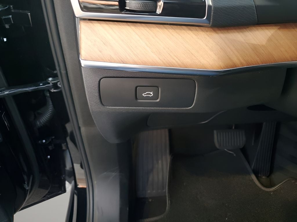 2023 Volvo XC90 B6 Plus 7-Seater