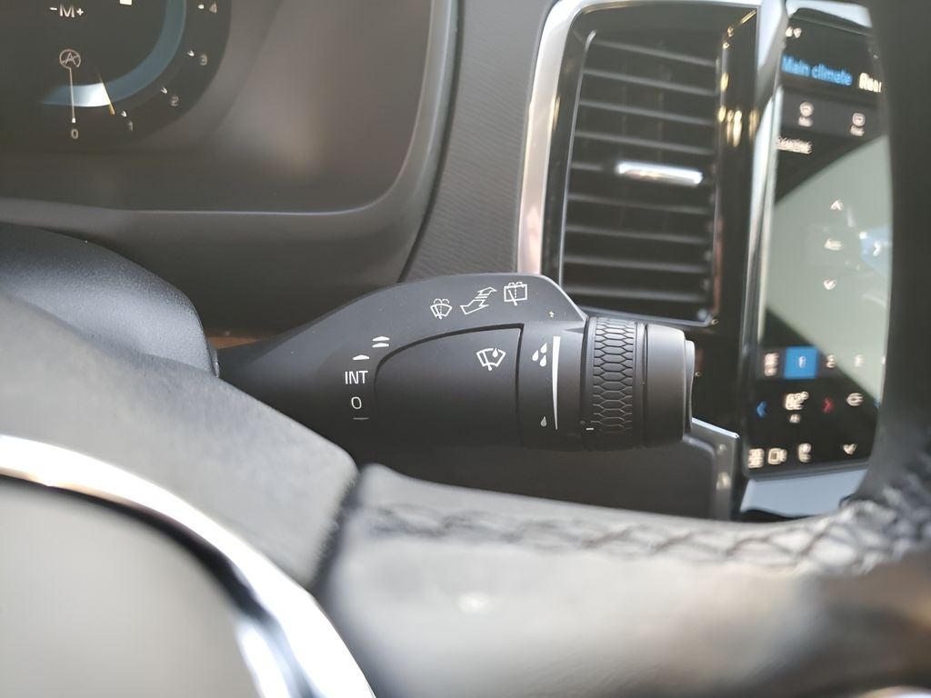 2023 Volvo XC90 B6 Plus 7-Seater