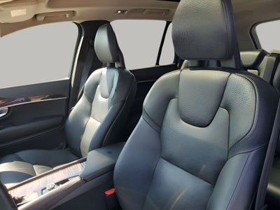 2017 Volvo XC90 T5 Momentum