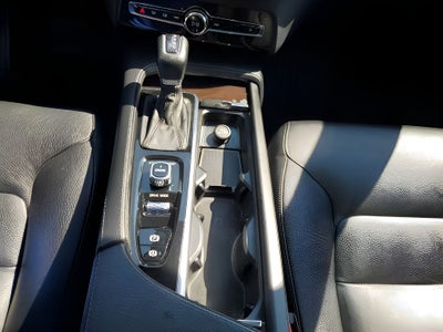 2017 Volvo XC90 T5 Momentum