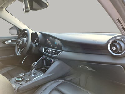 2019 Alfa Romeo Giulia Base