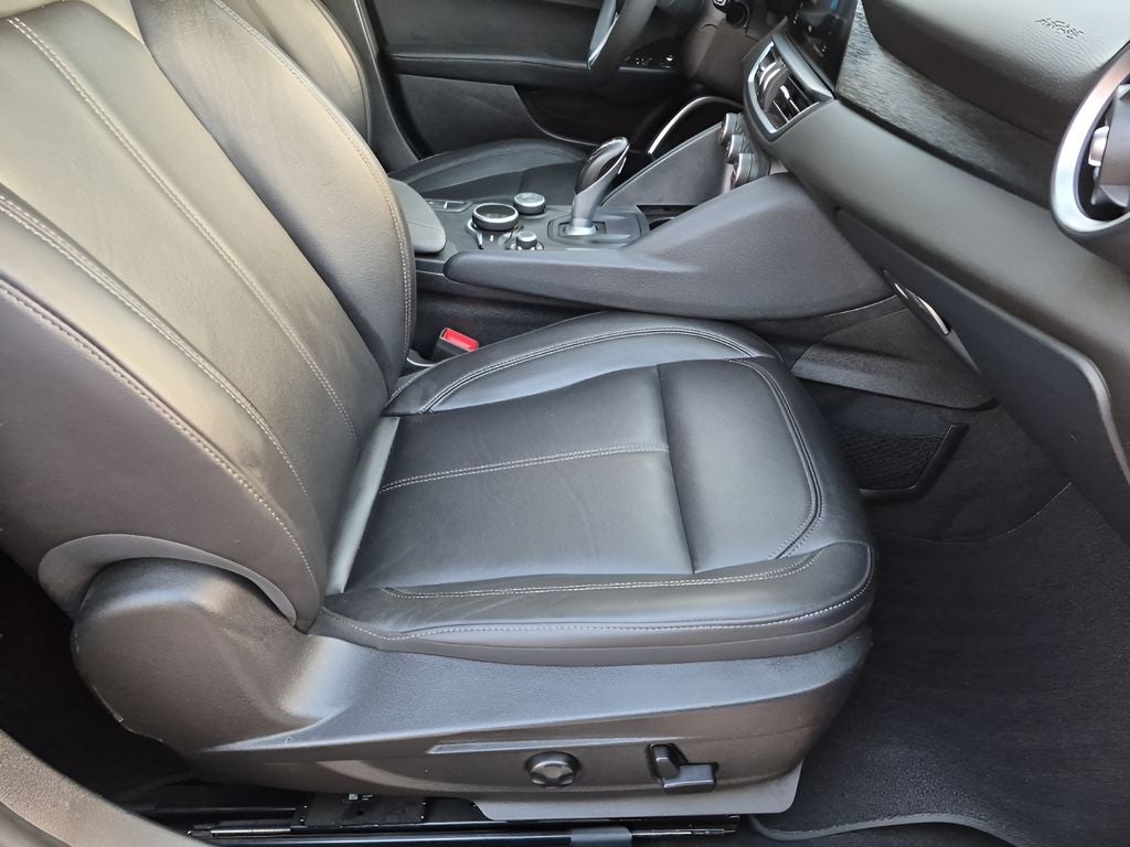 2019 Alfa Romeo Giulia Base