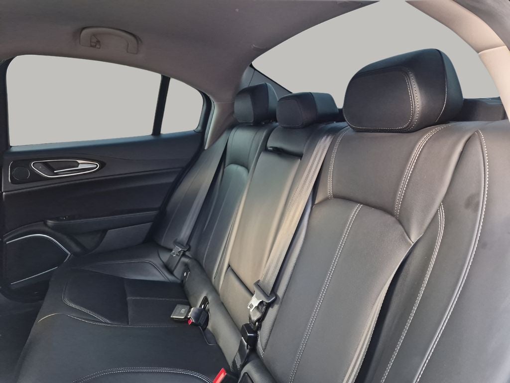 2019 Alfa Romeo Giulia Base