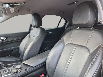 2019 Alfa Romeo Giulia Base