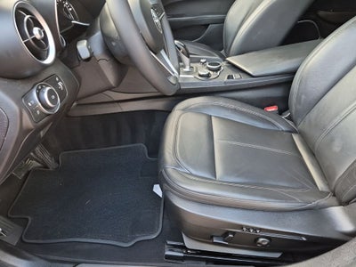 2019 Alfa Romeo Giulia Base