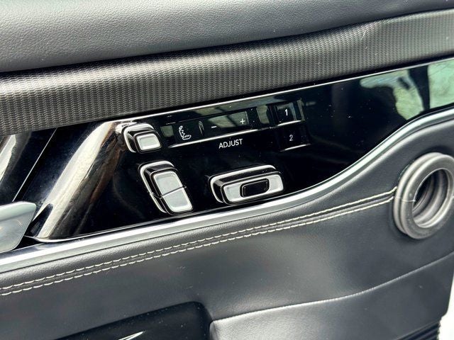 2024 Jeep Grand Wagoneer L Series II OBSIDIAN